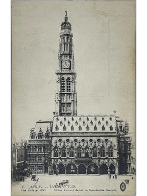 Arras – L'Hôtel de Ville et la place – CPA ancienne