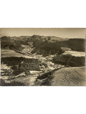 Carte postale – Le Mont-Dore – Vue aérienne de la Banne d'Ordanche et du massif du Sancy – CIM