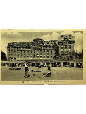 La Baule – Plage devant l'Hôtel l'Hermitage – CPA n°106
