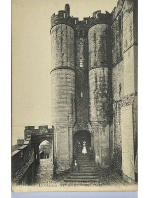 Le Mont-Saint-Michel – Abbaye, le Châtelet au XVe siècle – CPA n° 28