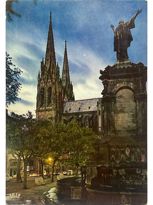 Clermont-Ferrand – Cathédrale et statue d'Urbain II de nuit – CPSM