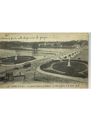 Tours – Tramway, squares Descartes et Rabelais, pont de pierre – CPA n°30