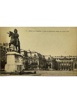 Versailles – Palais, cour de Marbre et statue de Louis XIV – CPA 1916