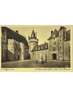 Sully-sur-Loire – Château féodal, cour d'honneur – CPA n° 15