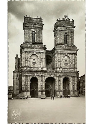 Auch (Gers) – Façade de la cathédrale Sainte-Marie – CPA photo n° 2941