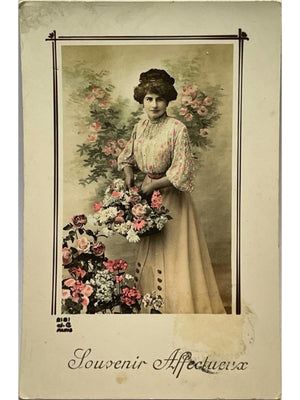 CPA Souvenir affectueux – Femme aux fleurs – E.L.D. Paris