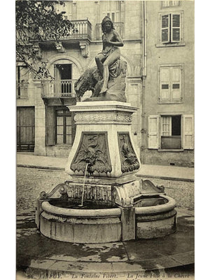 Le Puy-en-Velay – Fontaine Vibert, Jeune Fille à la Chèvre – CPA n°96