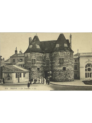 Dieppe – Les Tourelles, porte fortifiée et scène animée – CPA n° 178 L.L.