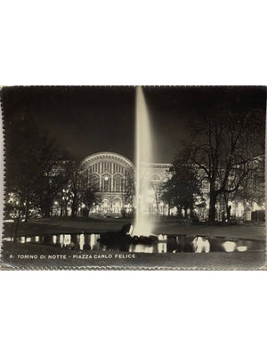 Turin – Piazza Carlo Felice de nuit, fontaine et gare Porta Nuova – Foto Ratti, 1947