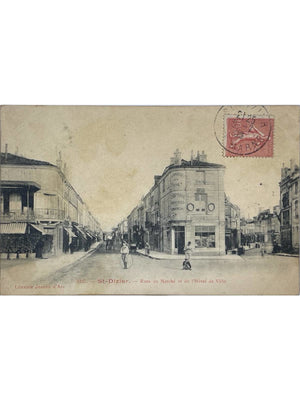 Saint-Dizier – Rues du Marché et de l'Hôtel de Ville – CPA n° 9337