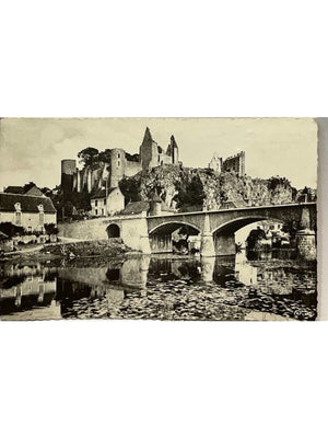 Angles-sur-l’Anglin (Vienne) – Ruines du château féodal et pont sur l’Anglin – CPSM