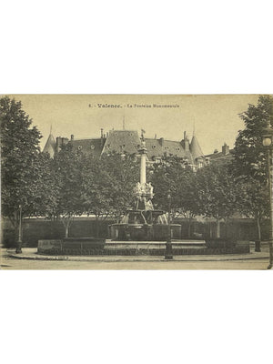 Valence – La Fontaine Monumentale – CPA ancienne n° 8