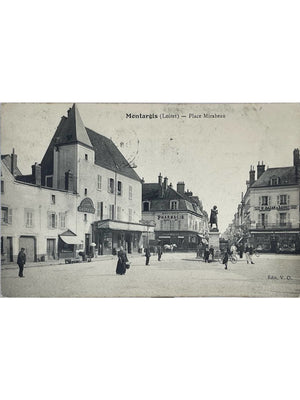 Montargis (Loiret) – Place Mirabeau animée, commerces et statue – CPA 1908