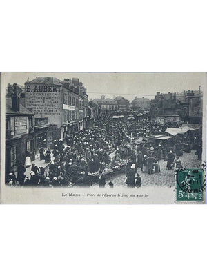 CPA Le Mans – Place de l'Éperon le jour du marché