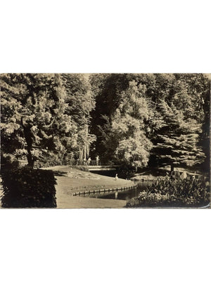 Abbeville (Somme) – Le Parc, bassin et statue – Éditions Glatigny n° 9001