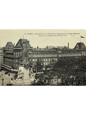 Paris – Place de la République, monument, tramway et Hôtel Moderne – CPA