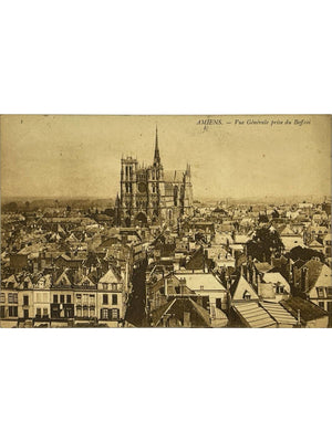 Amiens – Vue générale prise du beffroi et cathédrale Notre-Dame – CPA