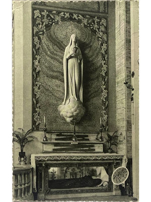 Paris 7e – Chapelle de la Médaille Miraculeuse, autel de la Vierge et châsse de sainte Catherine Labouré – CPSM n°408