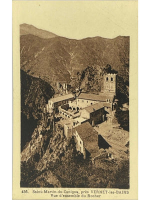 Casteil – Abbaye Saint-Martin-du-Canigou, vue du rocher – CPA n° 456