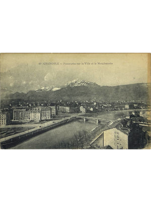 Carte postale – Grenoble – Panorama sur la ville et le Moucherotte – P. Gaude n°69