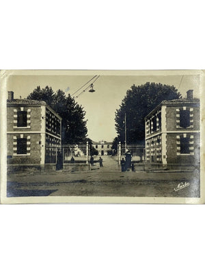 Castelnaudary – Entrée de la Caserne Lapasset – CPA Marco