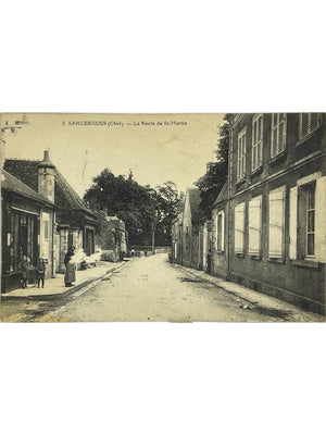 Sancergues (Cher) – Route de Saint-Martin, rue animée et commerce – CPA n° 3