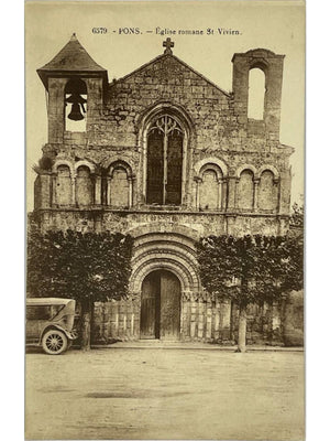 Pons (17) – Église romane Saint-Vivien et automobile – CPA n°6579