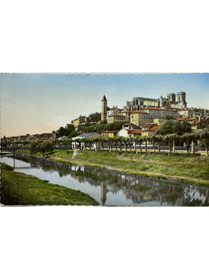 Auch (Gers) – Bords du Gers et cathédrale Sainte-Marie – CPSM colorisée