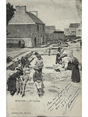 CPA Roscoff – Les lavoirs, scène animée – n° 78