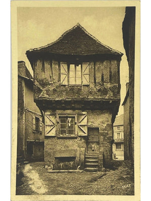Saint-Céré (Lot) – Maison du XVe siècle rue Paramelle – CPA n° 292