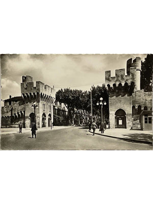 Carte postale – Avignon – Porte de la République et remparts – Éditions du Globe