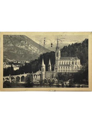 Lourdes – La Basilique – CPSM circulée en 1947 – Photo Quinault