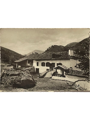 Pays basque – Pittoresque ferme basque – Carte postale n° 1201