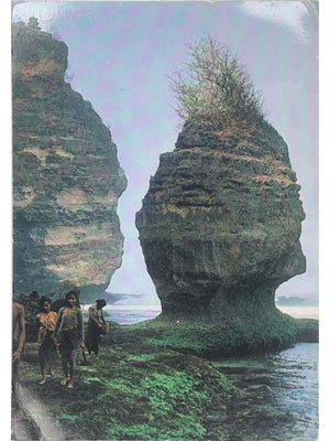 Bali – At the foot of the Uluwatu cliff – Vintage postcard