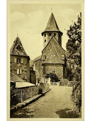 Vic-sur-Cère – Église Saint-Pierre et son abside – CPA du Cantal