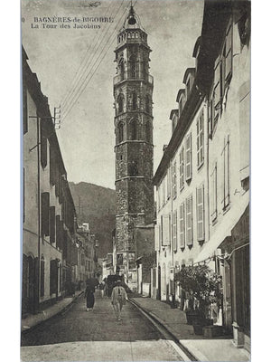 Bagnères-de-Bigorre – Tour des Jacobins et rue animée – CPA ancienne