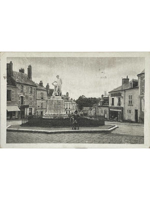 Châteaudun – Le Gaulois Vaincu, scène de rue – CPA 1949