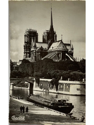 Paris – Notre-Dame, péniche sur la Seine – CPSM Chantal n° 97