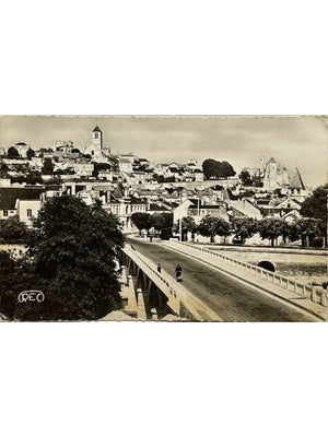 Chauvigny (Vienne) – Pont sur la Vienne et cité féodale – CPSM