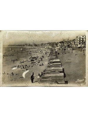 Carte postale – La Baule-sur-Mer – Grande plage animée et front de mer – Nozais – 1949