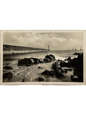 Carte postale – Audierne (Finistère) – La Grande Jetée et son feu – CAP n°20