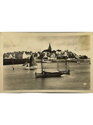 Roscoff – Panorama du port et de la ville avec voiliers – CPA n° 214