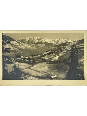 Autriche – Village alpin enneigé et massif montagneux – CPSM