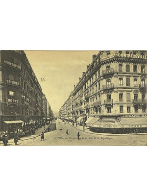 Lyon – Perspective de la rue de la République et Grand Café Riche – CPA N.D. Phot. n°136