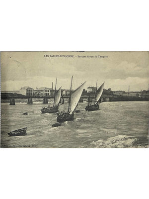 Les Sables-d'Olonne – Barques fuyant la tempête – CPA n°6