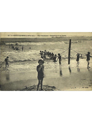 La Baule-sur-Mer – Mer houleuse, baigneurs à la corde – CPA n°87
