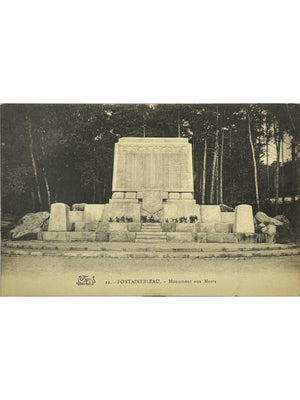 Fontainebleau – Monument aux morts – CPA ancienne n° 12