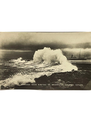 Colombo, Ceylan – Vague de mousson sur le brise-lames – CPA 1953