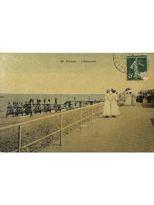 Dieppe – L'Estacade et la plage animée – CPA n°58