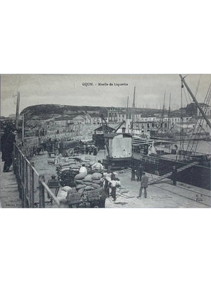 Gijón – Muelle de Liquerica – Port animé et navires
